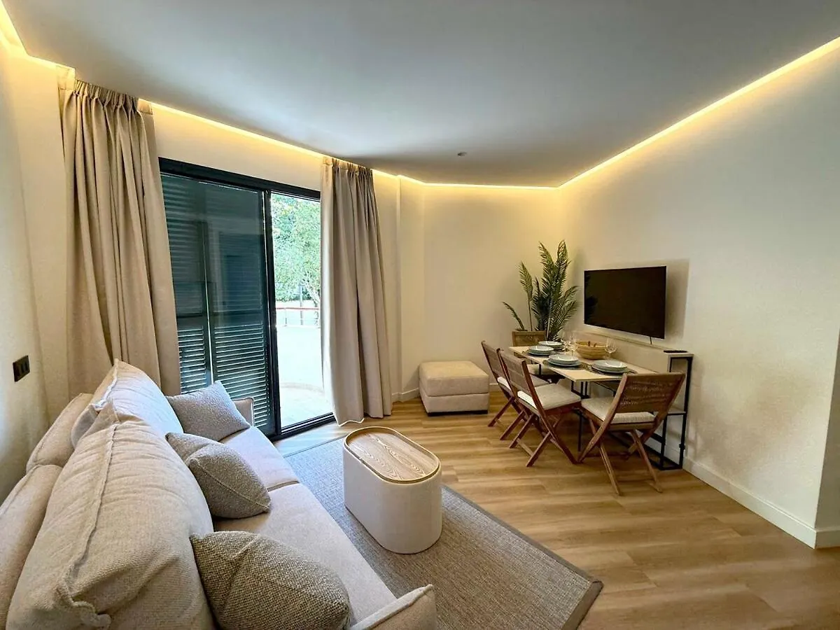 Luxury One Bed Apartment & Pool Estepona